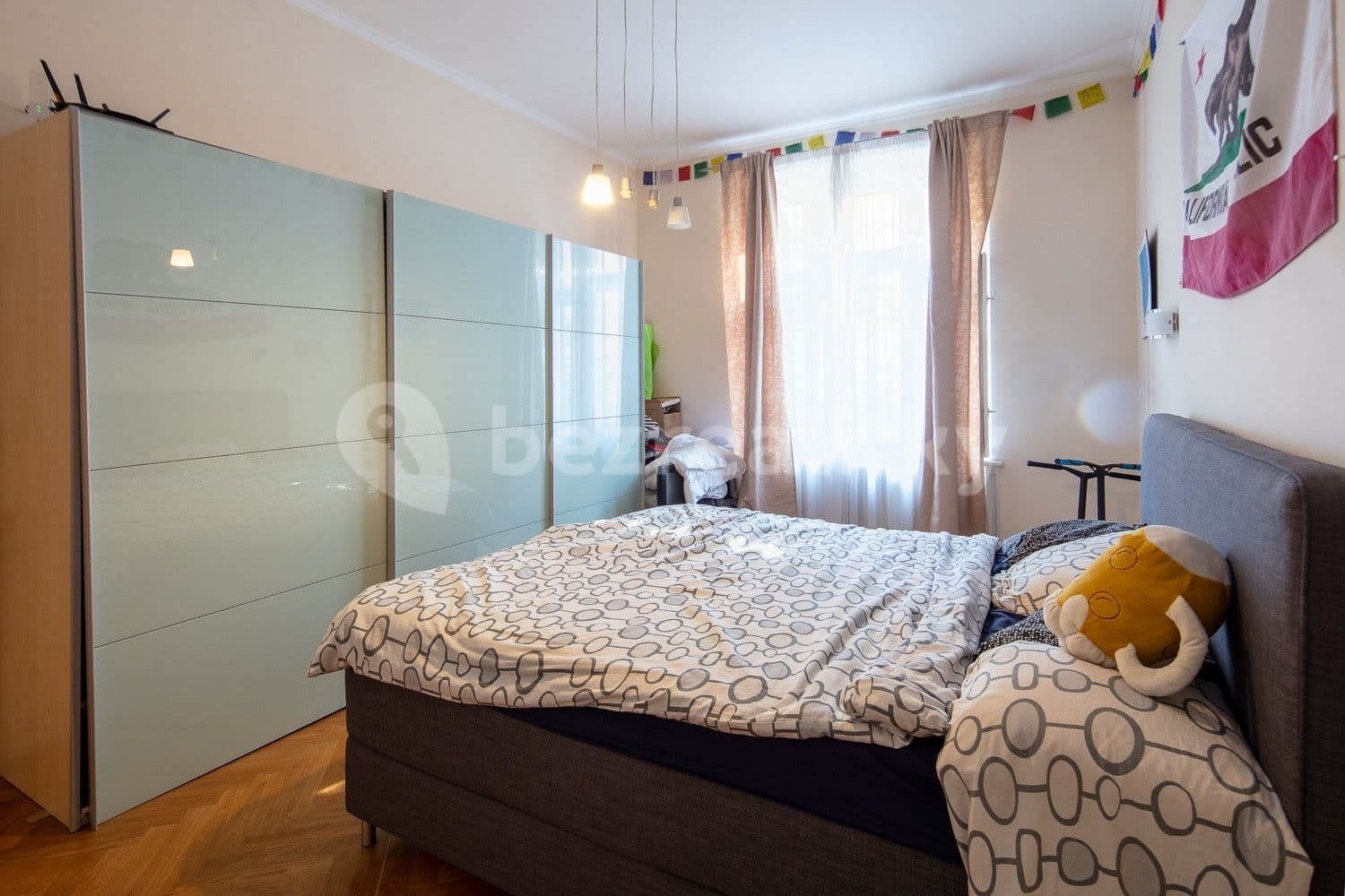 Prenájom bytu 2-izbový 72 m², náměstí Jiřího z Poděbrad, Praha, Praha Prenájom bytu 2-izbový 72 m², náměstí Jiřího z Poděbrad, Praha, Praha