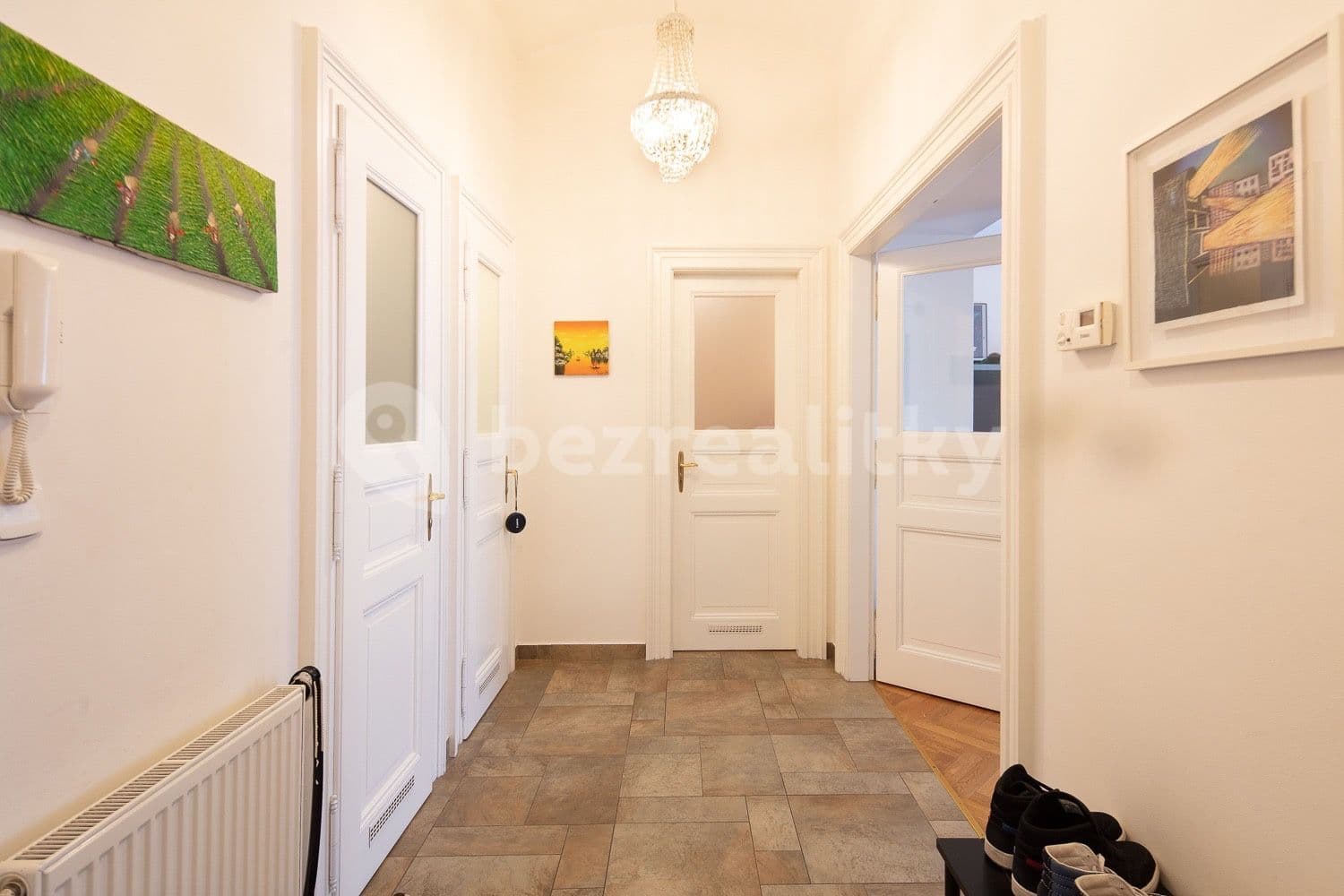 Prenájom bytu 2-izbový 72 m², náměstí Jiřího z Poděbrad, Praha, Praha Prenájom bytu 2-izbový 72 m², náměstí Jiřího z Poděbrad, Praha, Praha