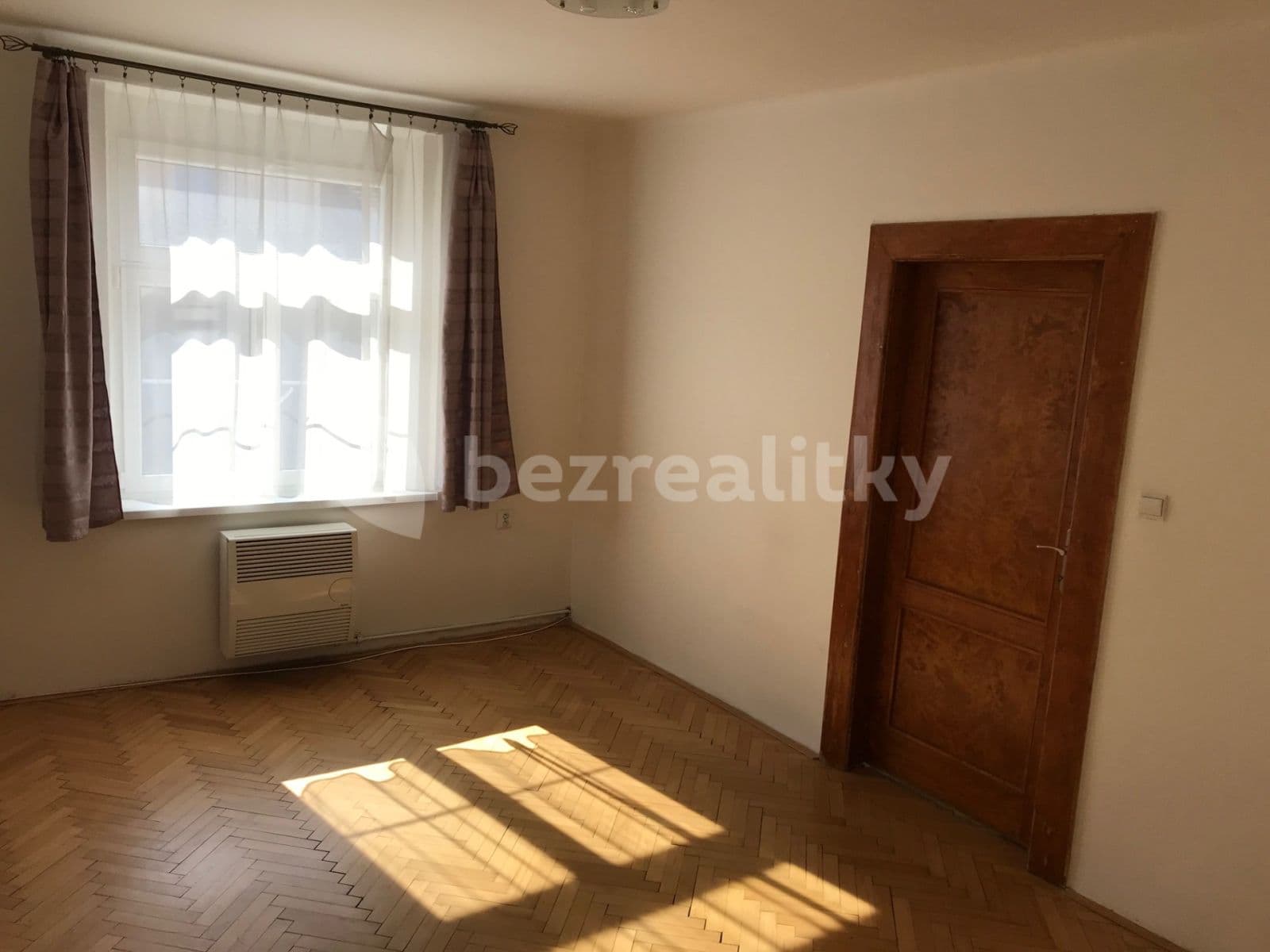 Prenájom bytu 3-izbový 65 m², Kovářská, Praha, Praha Prenájom bytu 3-izbový 65 m², Kovářská, Praha, Praha
