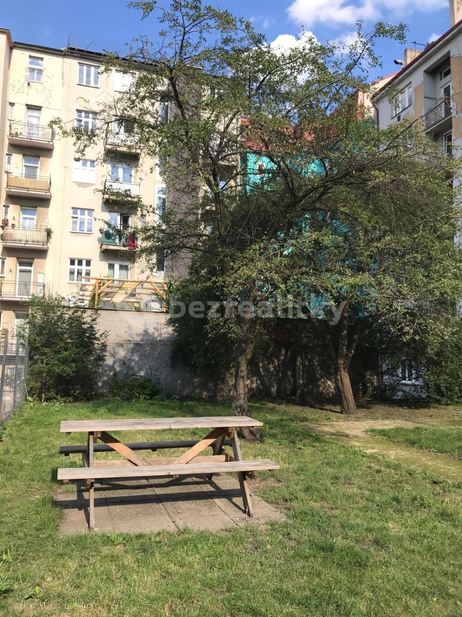 Prenájom bytu 3-izbový 65 m², Kovářská, Praha, Praha Prenájom bytu 3-izbový 65 m², Kovářská, Praha, Praha