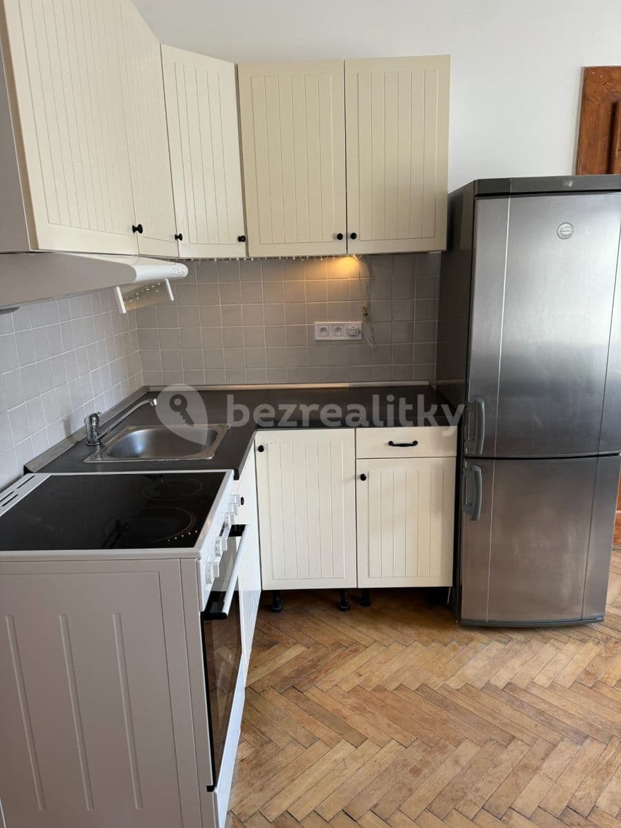 Prenájom bytu 3-izbový 65 m², Kovářská, Praha, Praha Prenájom bytu 3-izbový 65 m², Kovářská, Praha, Praha