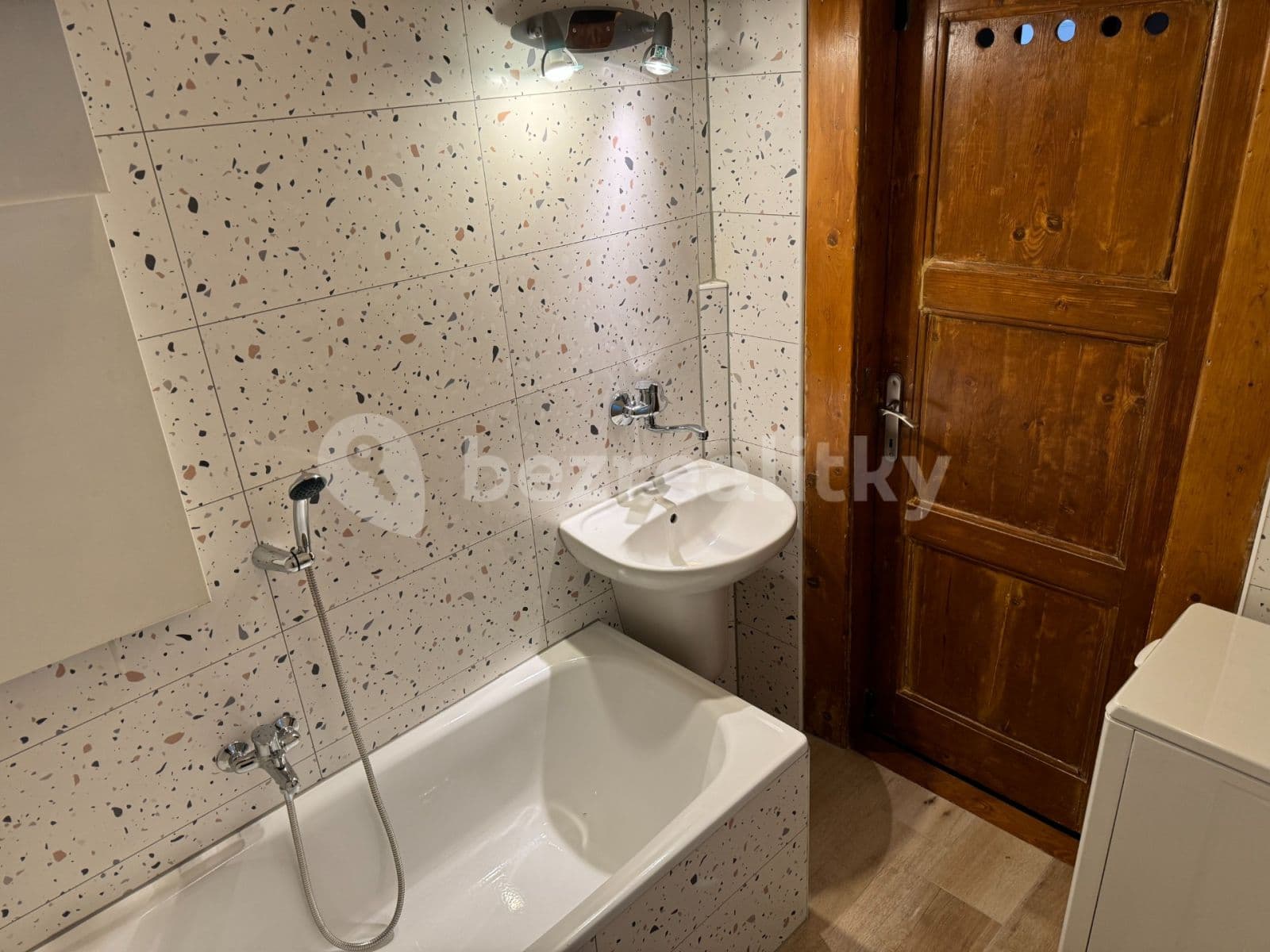 Prenájom bytu 3-izbový 65 m², Kovářská, Praha, Praha Prenájom bytu 3-izbový 65 m², Kovářská, Praha, Praha