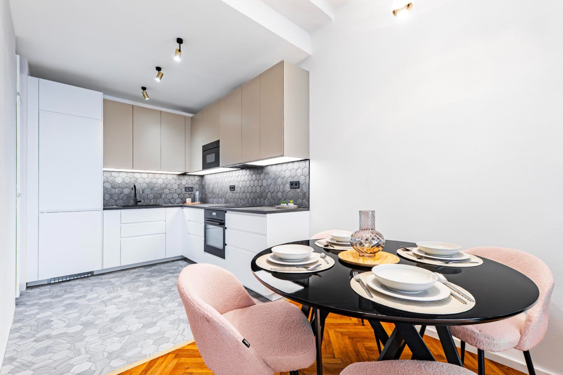 Predaj bytu 2-izbový 71 m², Šternberkova, Praha, Praha Predaj bytu 2-izbový 71 m², Šternberkova, Praha, Praha