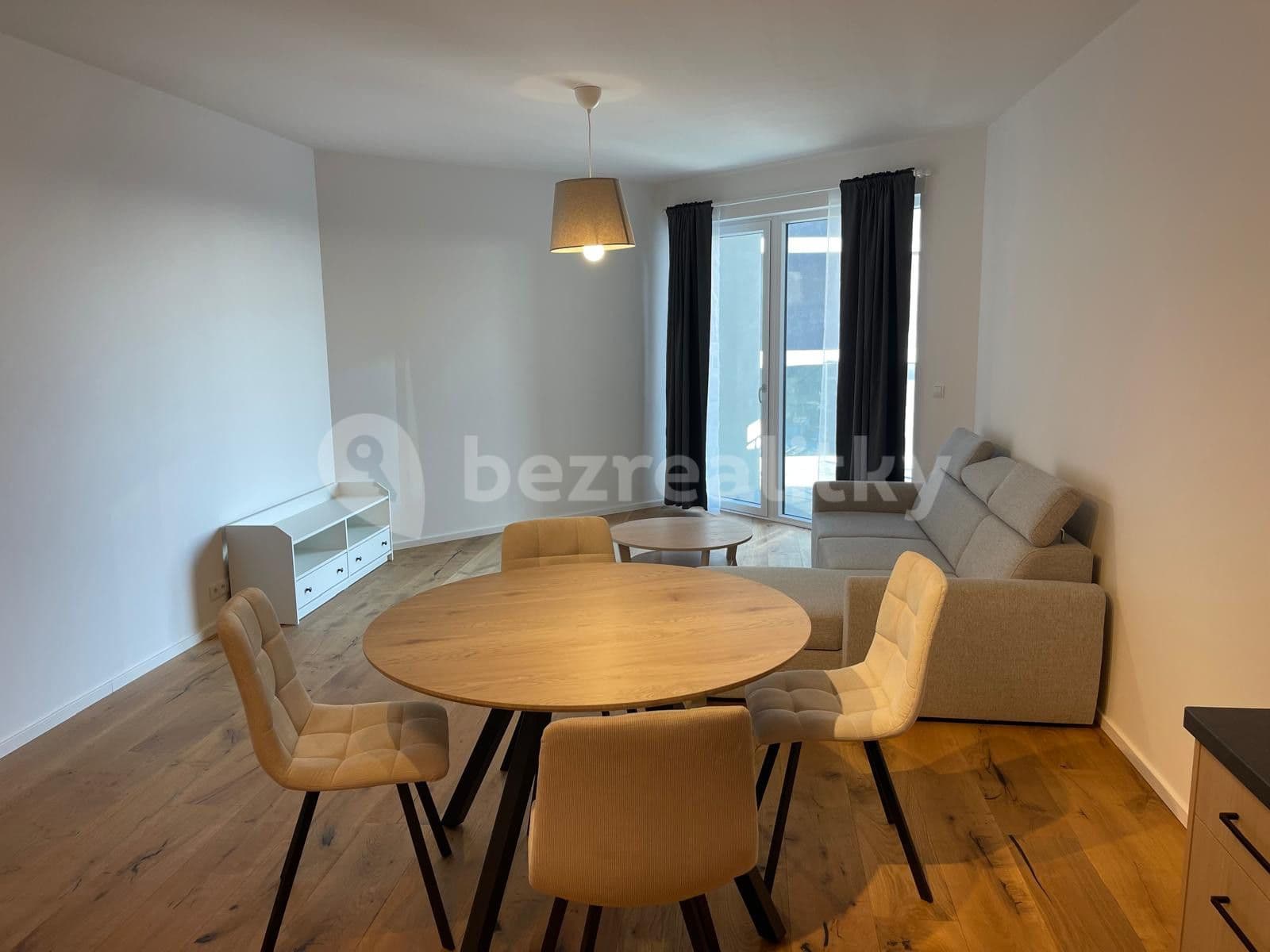 Prenájom bytu 2-izbový 66 m², Hagiborská, Praha, Praha Prenájom bytu 2-izbový 66 m², Hagiborská, Praha, Praha