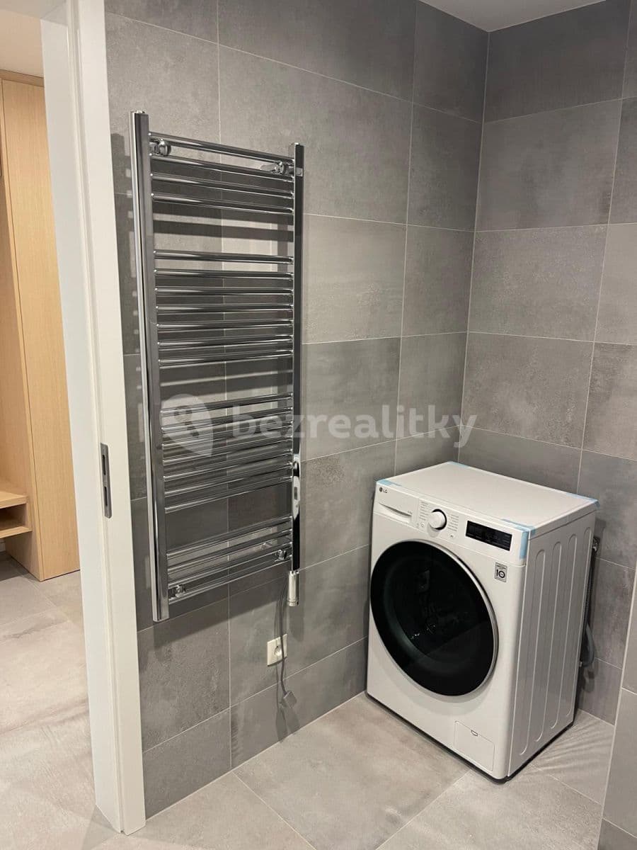 Prenájom bytu 2-izbový 66 m², Hagiborská, Praha, Praha Prenájom bytu 2-izbový 66 m², Hagiborská, Praha, Praha