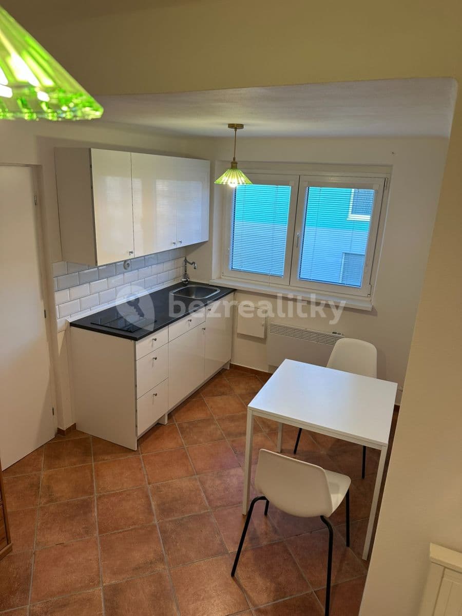 Prenájom bytu 1-izbový 19 m², Horoušanská, Praha, Praha Prenájom bytu 1-izbový 19 m², Horoušanská, Praha, Praha