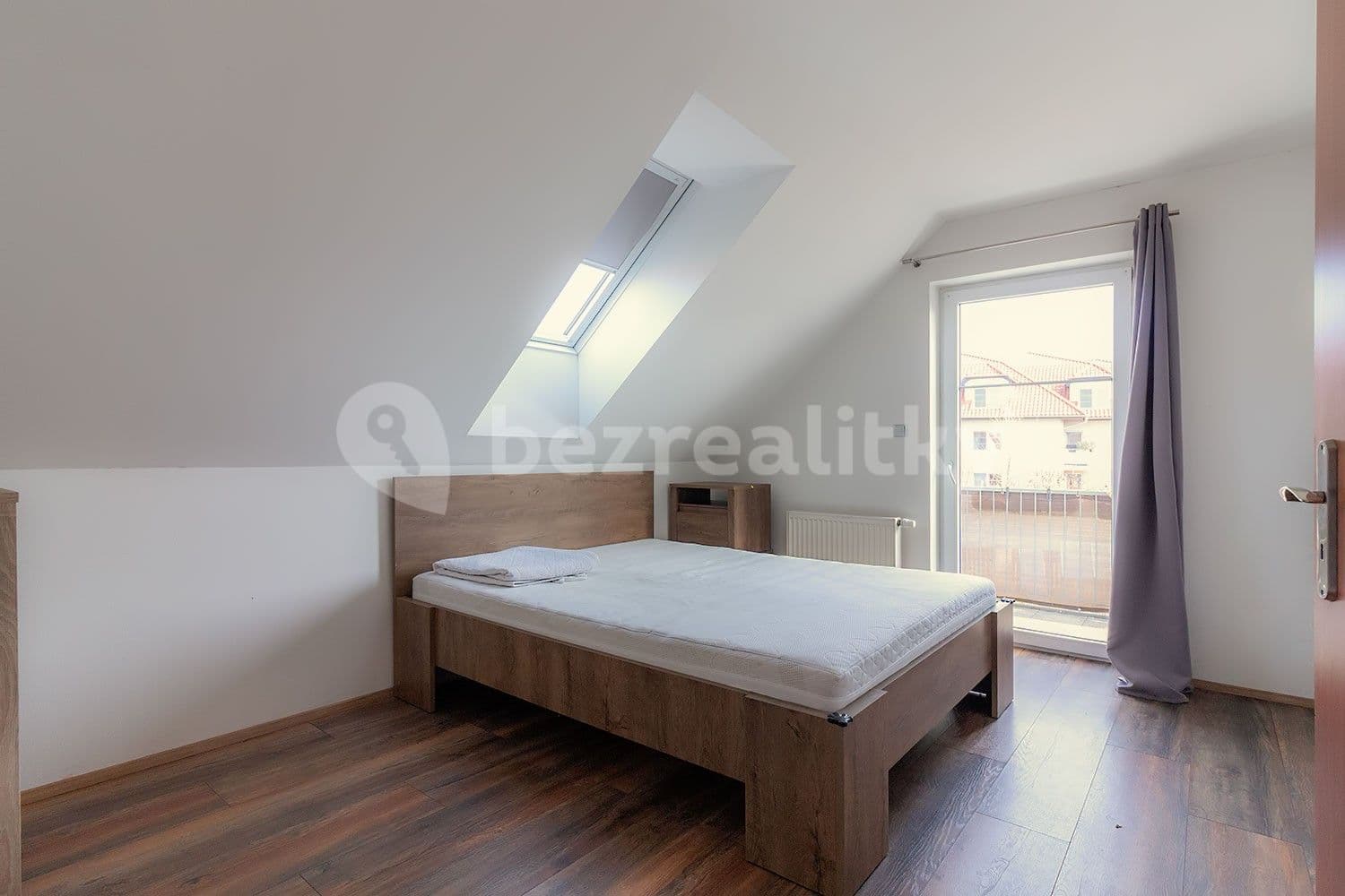 Prenájom bytu 3-izbový 83 m², Tisová, Holubice, Středočeský kraj Prenájom bytu 3-izbový 83 m², Tisová, Holubice, Středočeský kraj