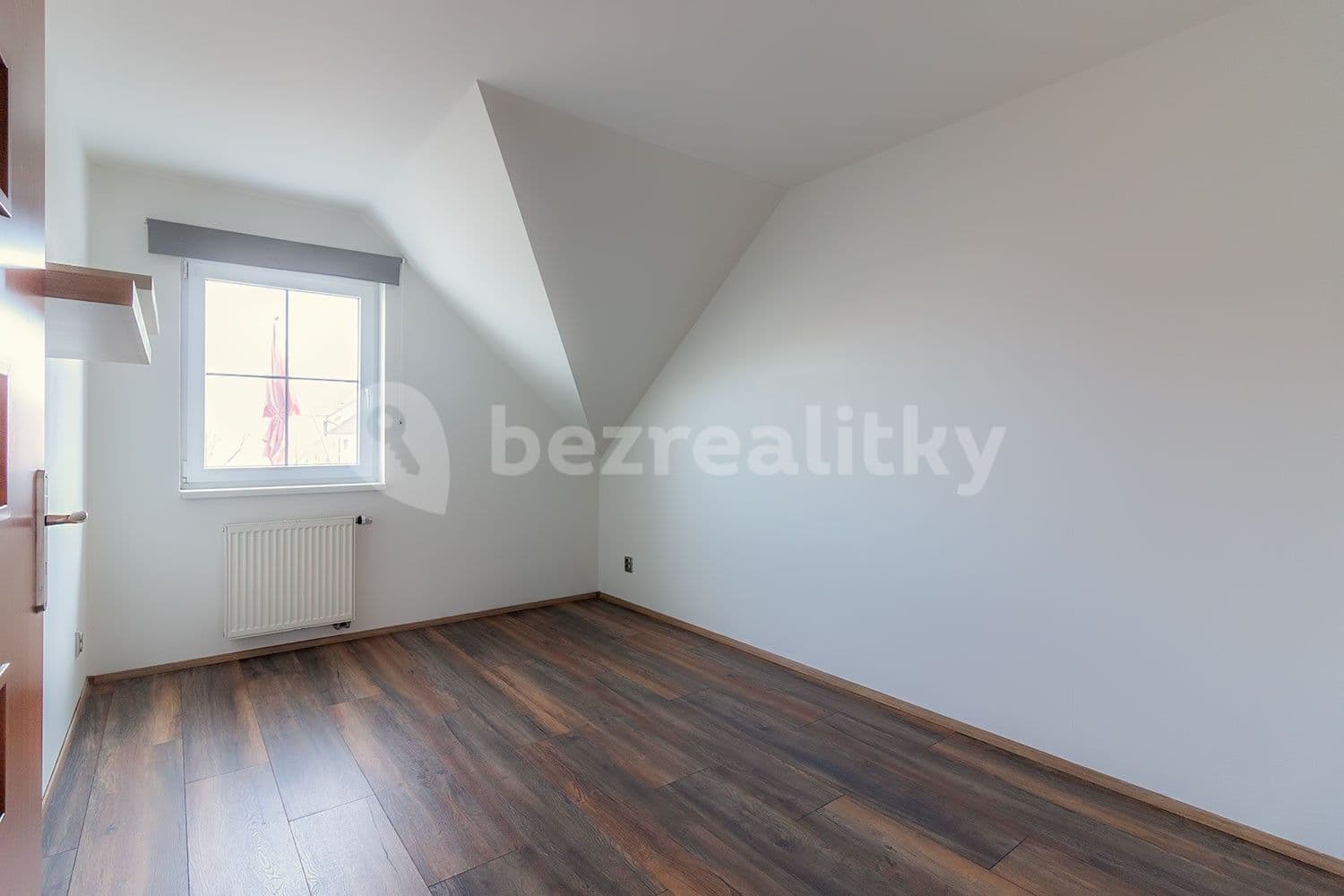 Prenájom bytu 3-izbový 83 m², Tisová, Holubice, Středočeský kraj Prenájom bytu 3-izbový 83 m², Tisová, Holubice, Středočeský kraj