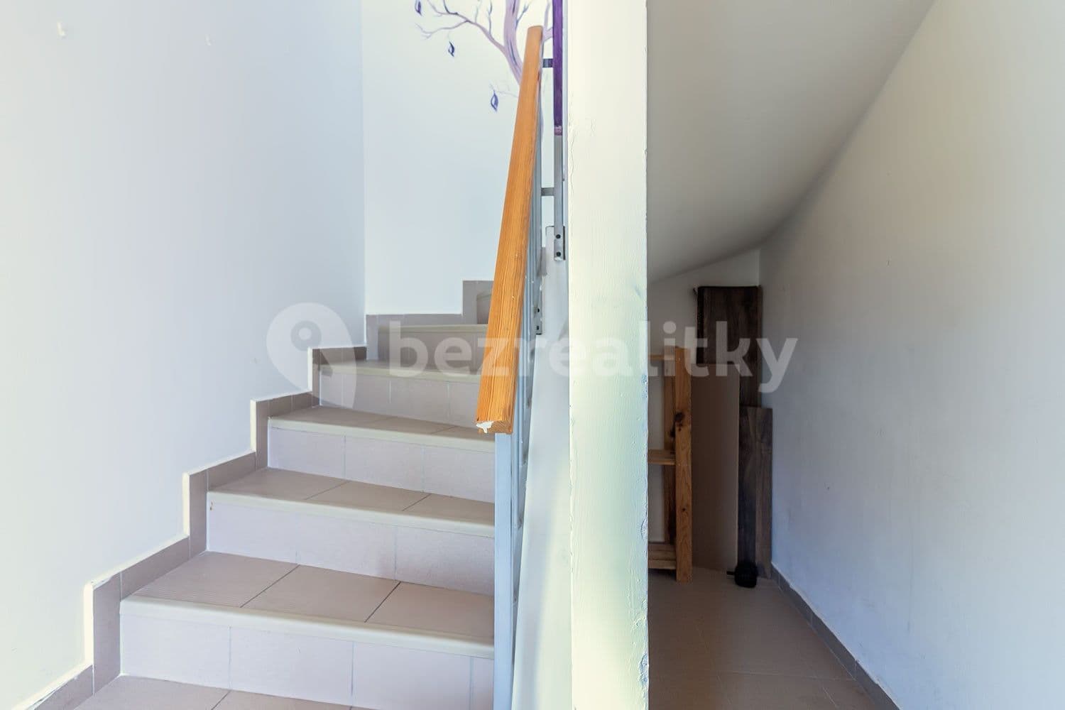 Prenájom bytu 3-izbový 83 m², Tisová, Holubice, Středočeský kraj Prenájom bytu 3-izbový 83 m², Tisová, Holubice, Středočeský kraj