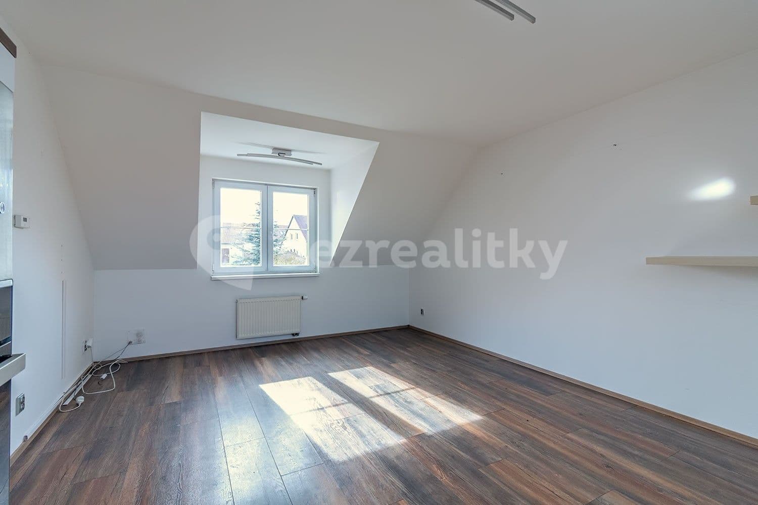 Prenájom bytu 3-izbový 83 m², Tisová, Holubice, Středočeský kraj Prenájom bytu 3-izbový 83 m², Tisová, Holubice, Středočeský kraj