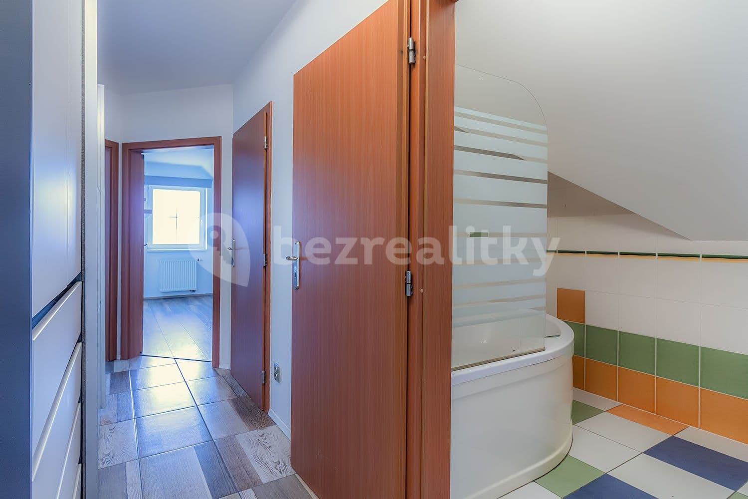Prenájom bytu 3-izbový 83 m², Tisová, Holubice, Středočeský kraj Prenájom bytu 3-izbový 83 m², Tisová, Holubice, Středočeský kraj