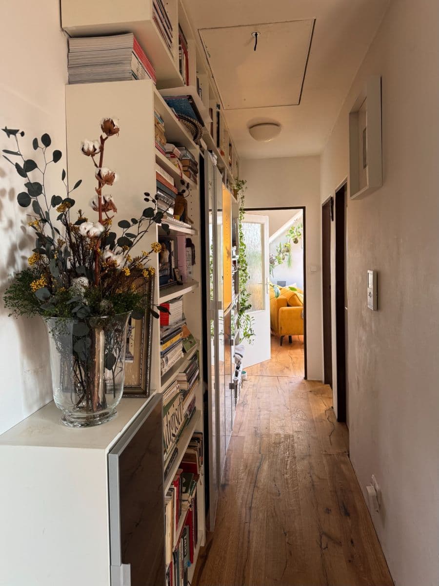 Predaj bytu 3-izbový 66 m², Žiželická, Praha, Praha Predaj bytu 3-izbový 66 m², Žiželická, Praha, Praha