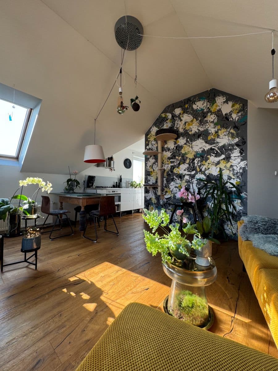 Predaj bytu 3-izbový 66 m², Žiželická, Praha, Praha Predaj bytu 3-izbový 66 m², Žiželická, Praha, Praha