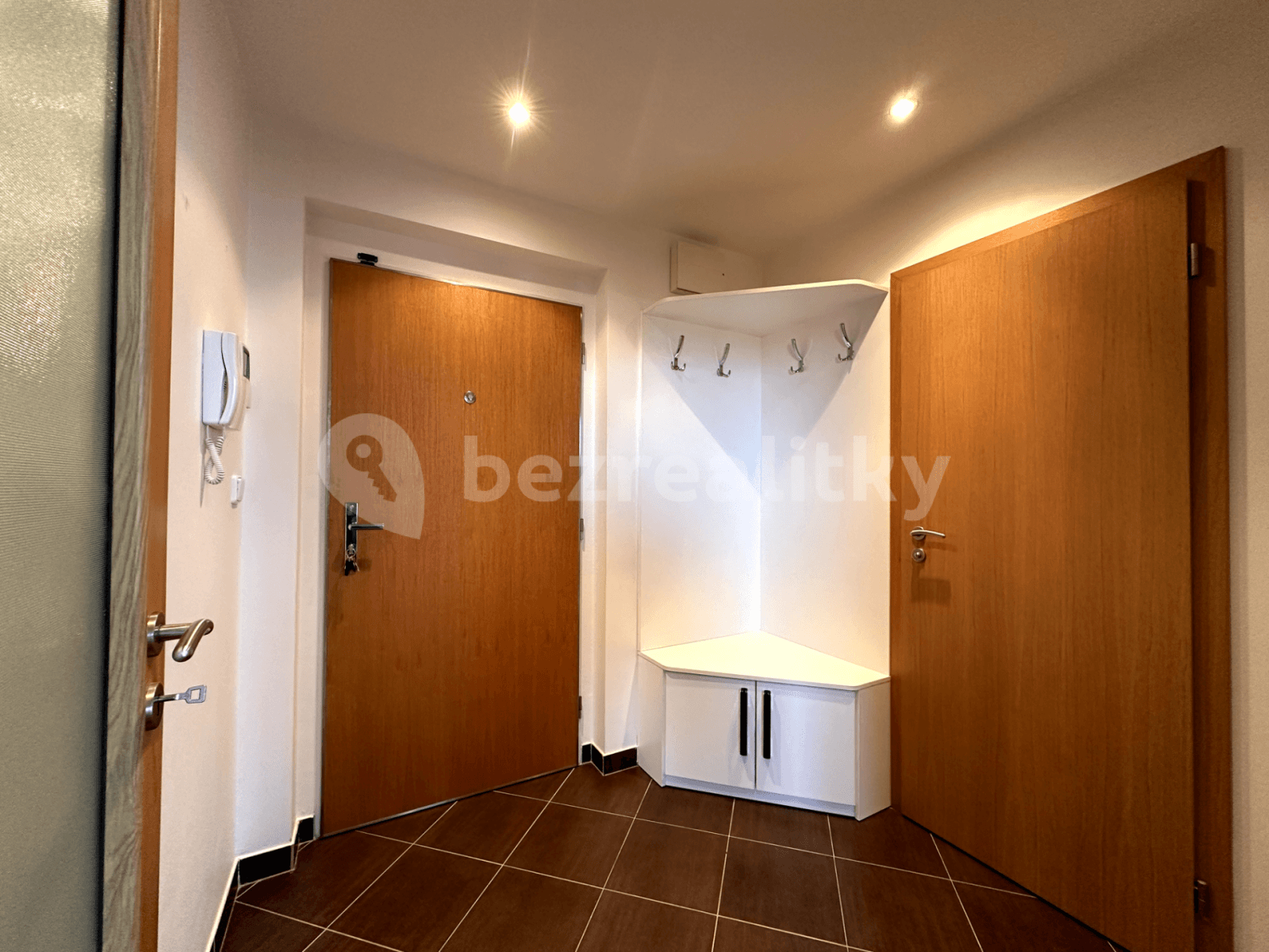 Prenájom bytu 1-izbový 39 m², Nad Dalejským údolím, Praha, Praha Prenájom bytu 1-izbový 39 m², Nad Dalejským údolím, Praha, Praha