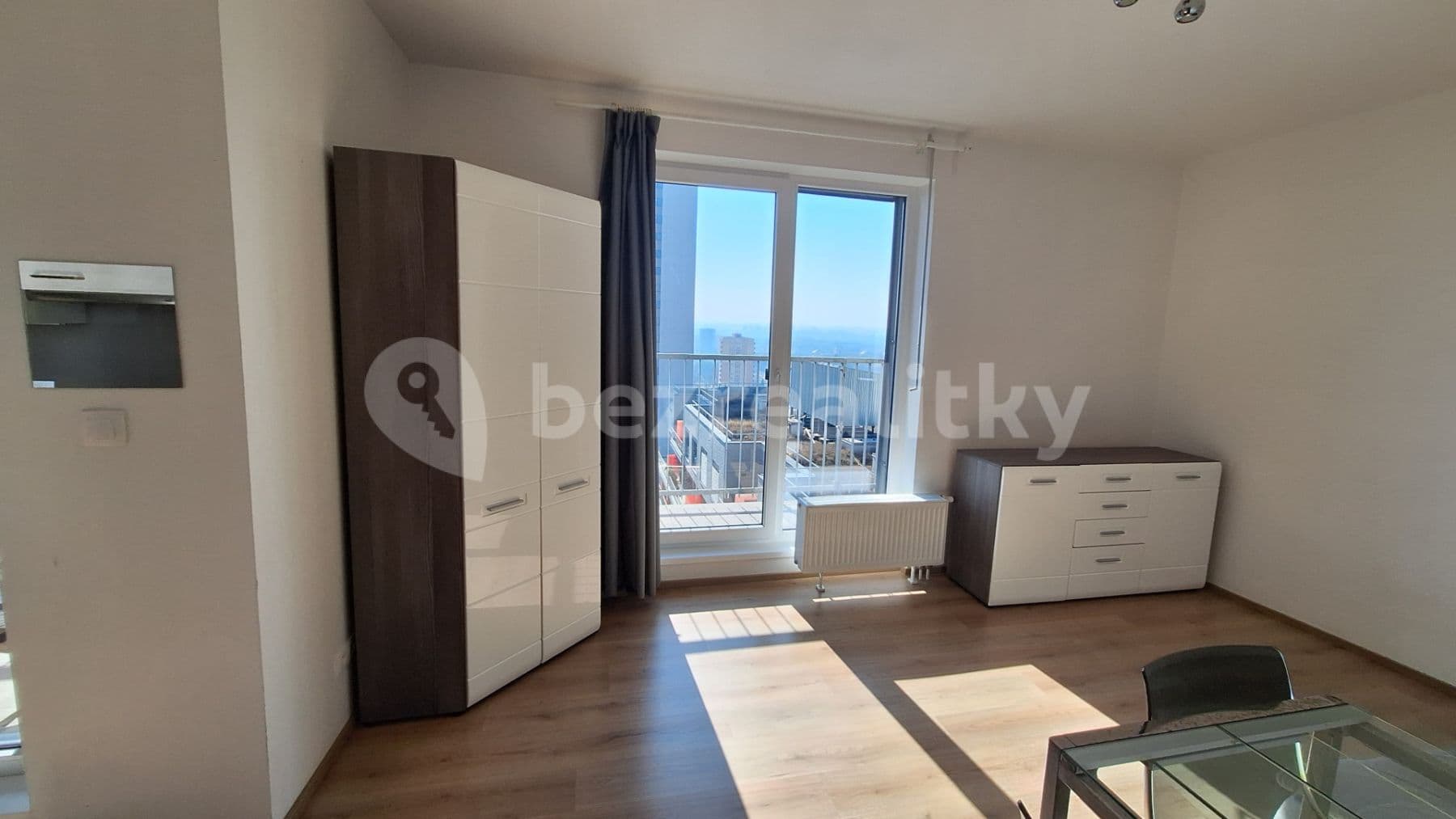 Prenájom bytu 1-izbový 35 m², Nad Úžlabinou, Praha, Praha Prenájom bytu 1-izbový 35 m², Nad Úžlabinou, Praha, Praha