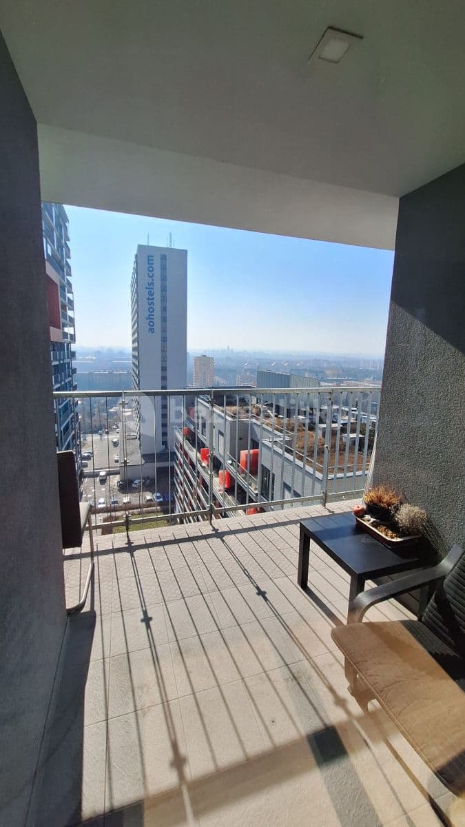 Prenájom bytu 1-izbový 35 m², Nad Úžlabinou, Praha, Praha Prenájom bytu 1-izbový 35 m², Nad Úžlabinou, Praha, Praha