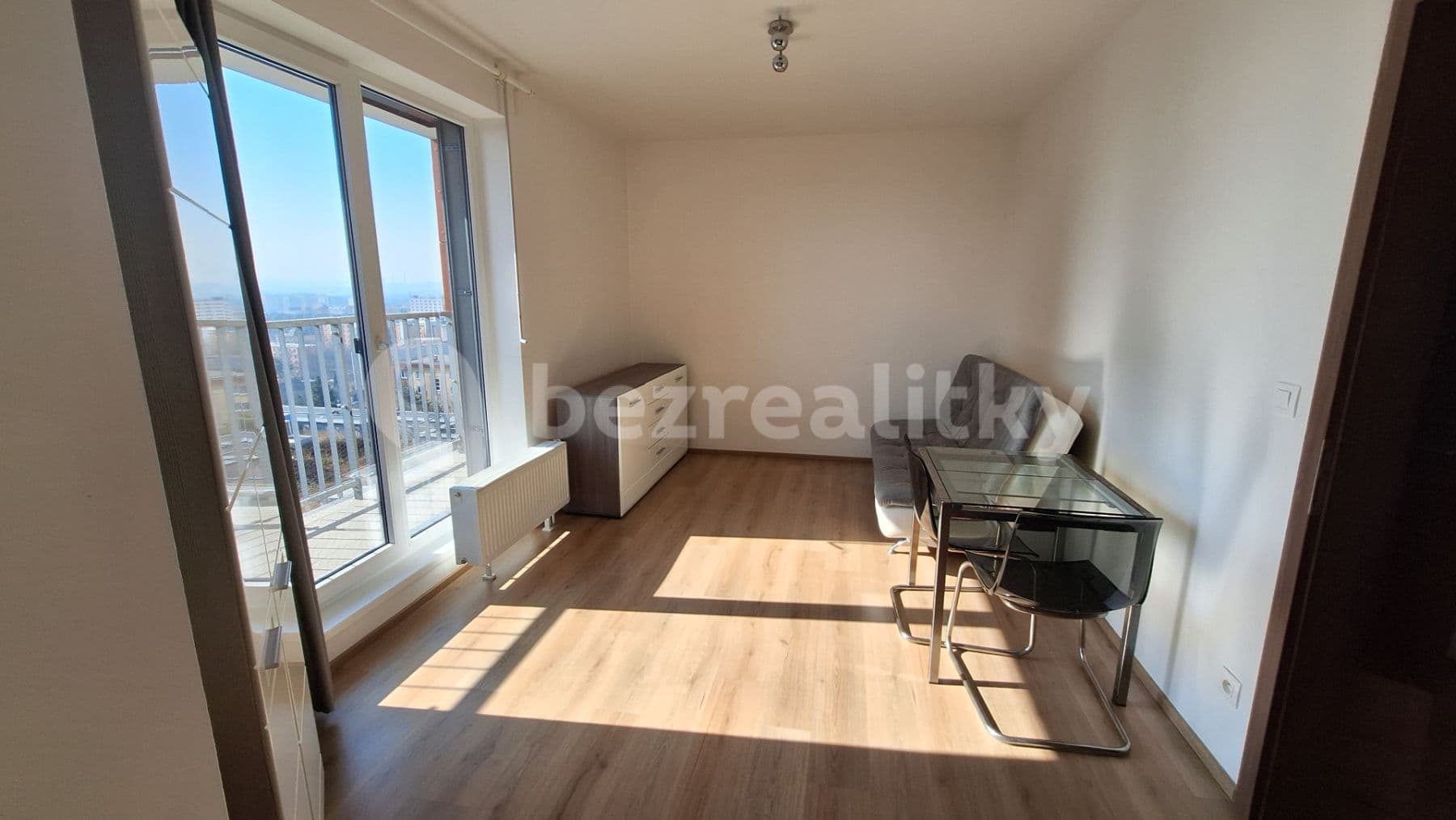 Prenájom bytu 1-izbový 35 m², Nad Úžlabinou, Praha, Praha Prenájom bytu 1-izbový 35 m², Nad Úžlabinou, Praha, Praha