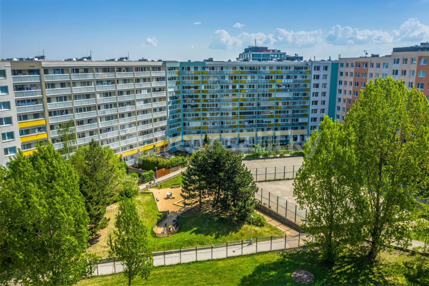Prenájom bytu 4-izbový 102 m², Nušlova, Praha, Praha Prenájom bytu 4-izbový 102 m², Nušlova, Praha, Praha