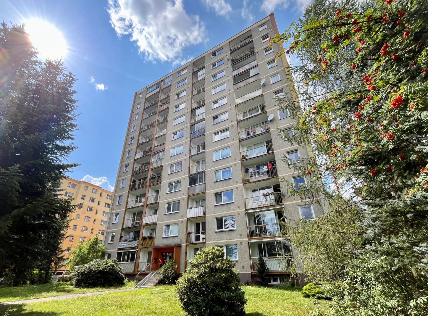 Prenájom bytu 4-izbový 100 m², Josefa Hory, Jablonec nad Nisou, Liberecký kraj Prenájom bytu 4-izbový 100 m², Josefa Hory, Jablonec nad Nisou, Liberecký kraj