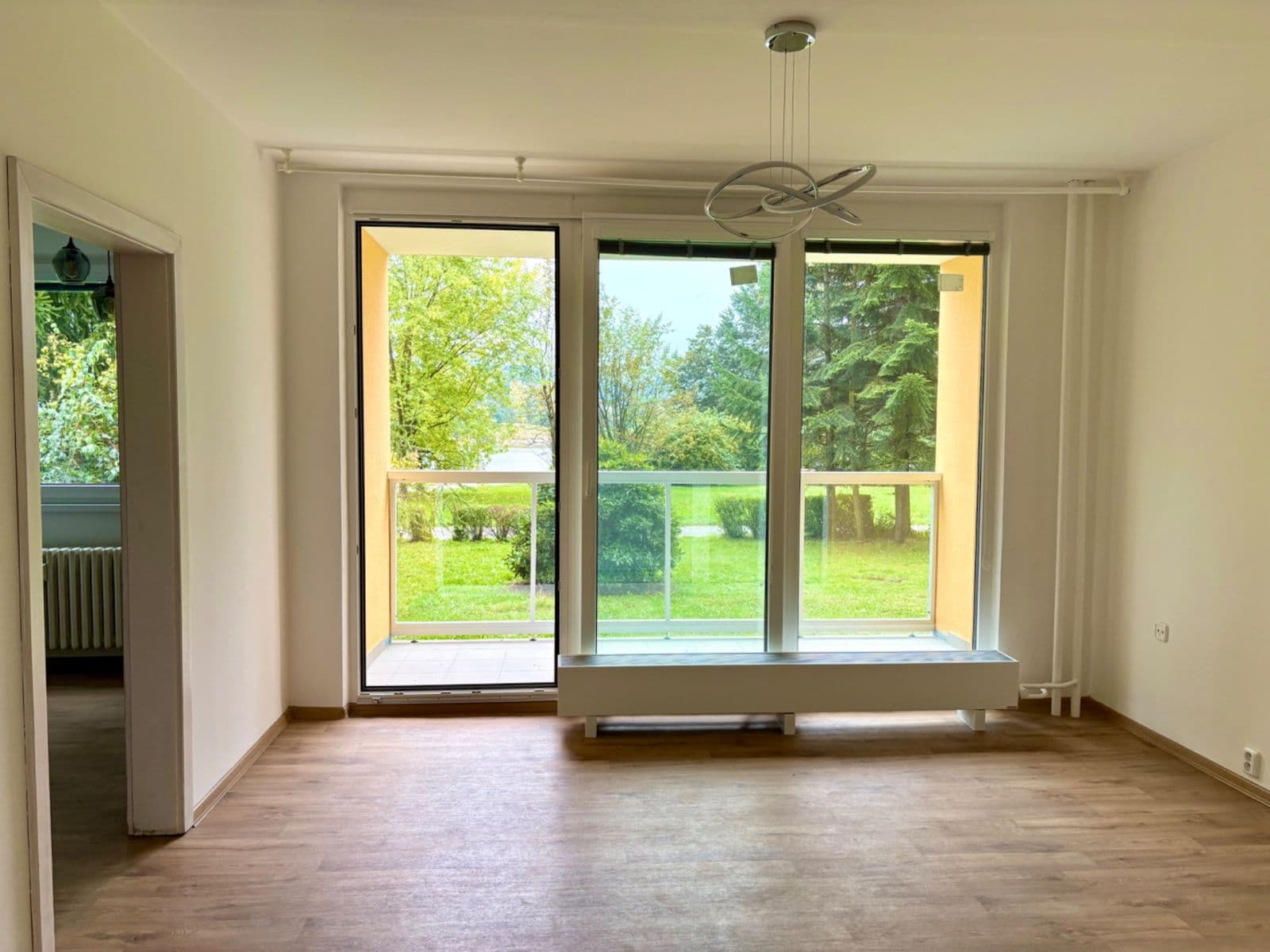 Prenájom bytu 4-izbový 100 m², Josefa Hory, Jablonec nad Nisou, Liberecký kraj Prenájom bytu 4-izbový 100 m², Josefa Hory, Jablonec nad Nisou, Liberecký kraj