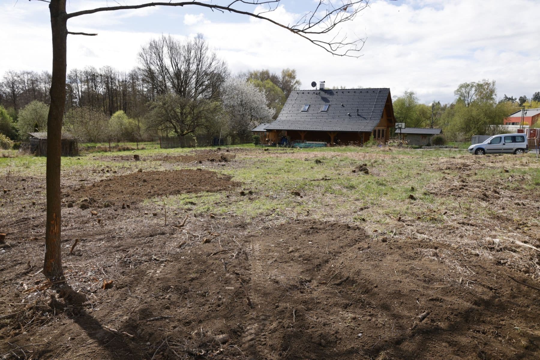 Predaj pozemku 1.122 m², Šeříková, Kamenice, Středočeský kraj Predaj pozemku 1.122 m², Šeříková, Kamenice, Středočeský kraj
