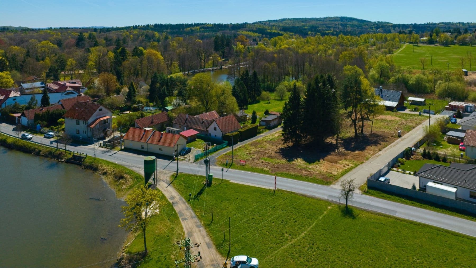 Predaj pozemku 1.122 m², Šeříková, Kamenice, Středočeský kraj Predaj pozemku 1.122 m², Šeříková, Kamenice, Středočeský kraj