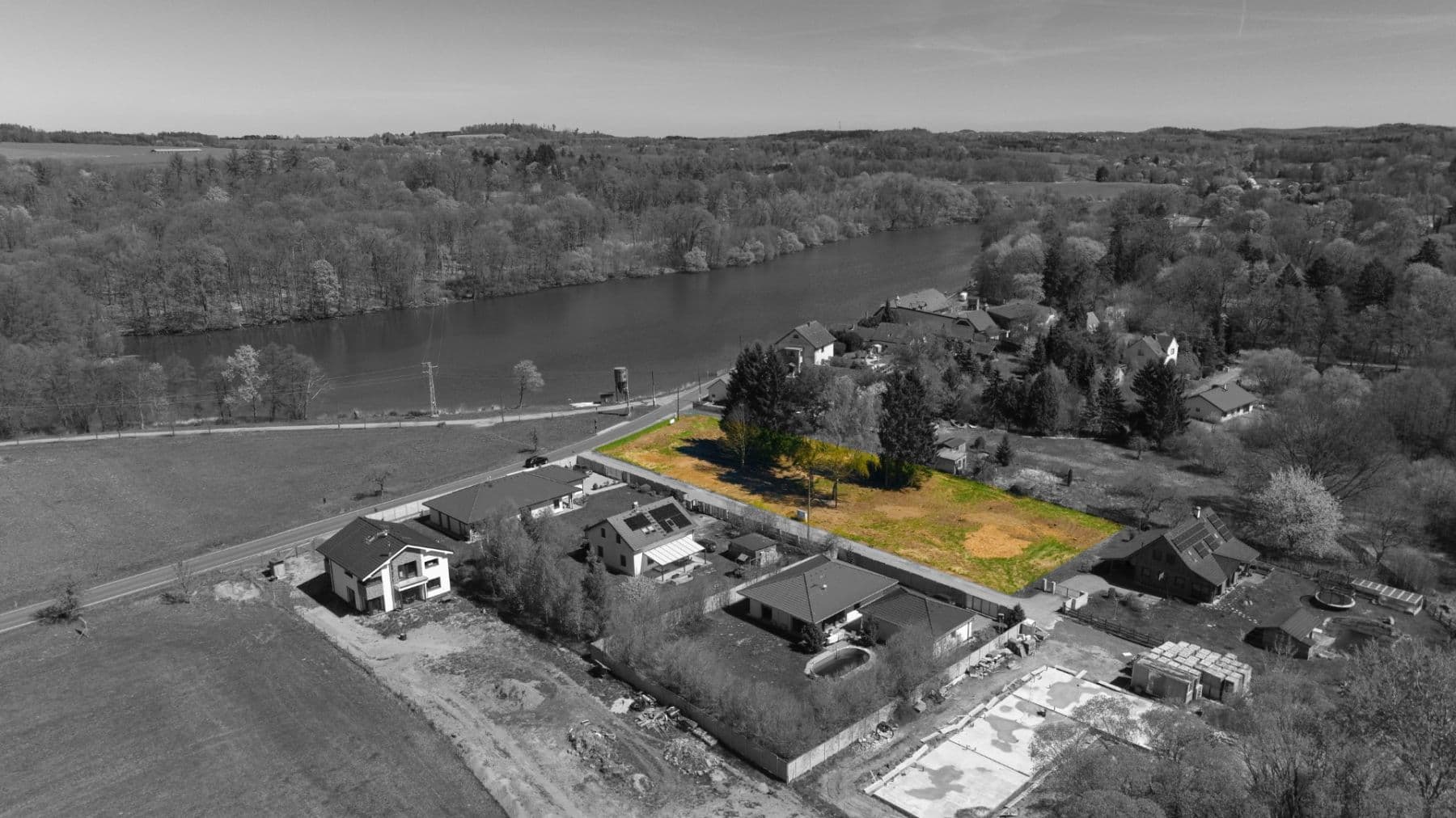 Predaj pozemku 1.122 m², Šeříková, Kamenice, Středočeský kraj Predaj pozemku 1.122 m², Šeříková, Kamenice, Středočeský kraj