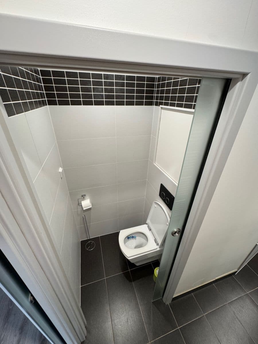 Prenájom bytu 2-izbový 42 m², Konstantinova, Praha, Praha Prenájom bytu 2-izbový 42 m², Konstantinova, Praha, Praha