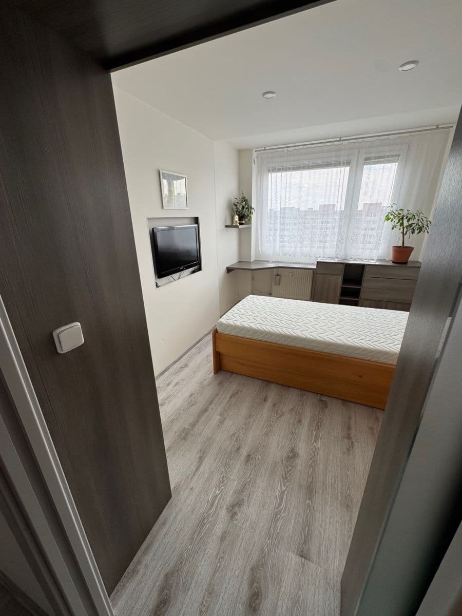 Prenájom bytu 2-izbový 42 m², Konstantinova, Praha, Praha Prenájom bytu 2-izbový 42 m², Konstantinova, Praha, Praha