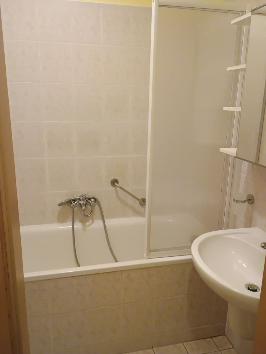 Prenájom bytu 3-izbový 72 m², Nad Paloučkem, Beroun, Středočeský kraj Prenájom bytu 3-izbový 72 m², Nad Paloučkem, Beroun, Středočeský kraj