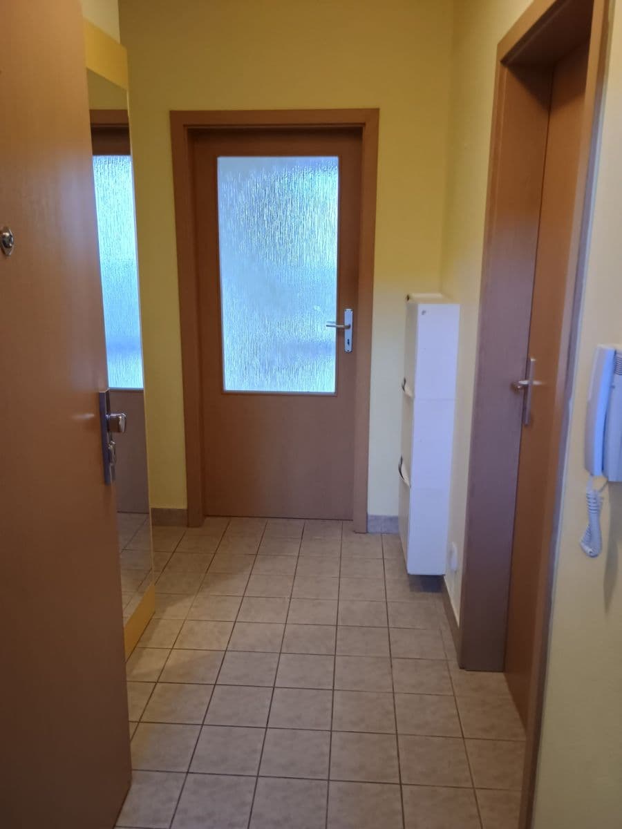 Prenájom bytu 3-izbový 72 m², Nad Paloučkem, Beroun, Středočeský kraj Prenájom bytu 3-izbový 72 m², Nad Paloučkem, Beroun, Středočeský kraj