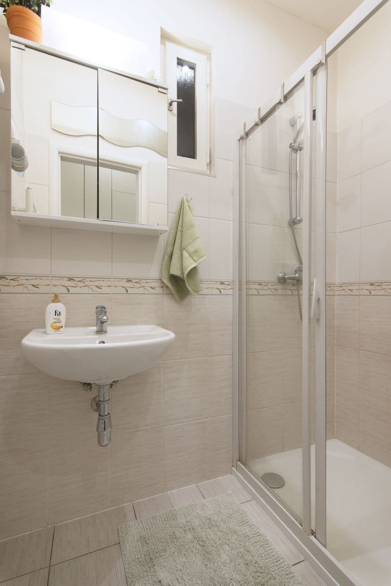 Prenájom bytu 50 m², Slavojova, Praha, Praha Prenájom bytu 50 m², Slavojova, Praha, Praha