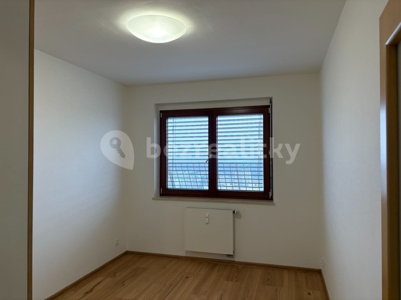 Prenájom bytu 3-izbový 91 m², Nevanova, Praha, Praha Prenájom bytu 3-izbový 91 m², Nevanova, Praha, Praha