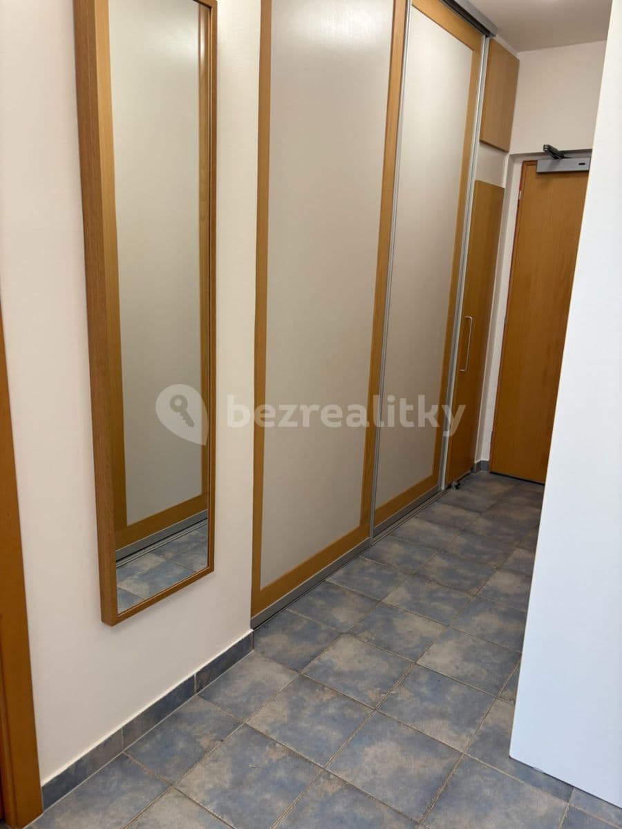 Prenájom bytu 3-izbový 91 m², Nevanova, Praha, Praha Prenájom bytu 3-izbový 91 m², Nevanova, Praha, Praha