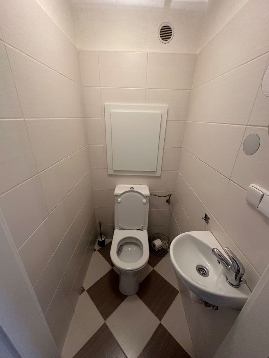 Prenájom bytu 2-izbový 44 m², Nad Papežem, Dobříš, Středočeský kraj Prenájom bytu 2-izbový 44 m², Nad Papežem, Dobříš, Středočeský kraj