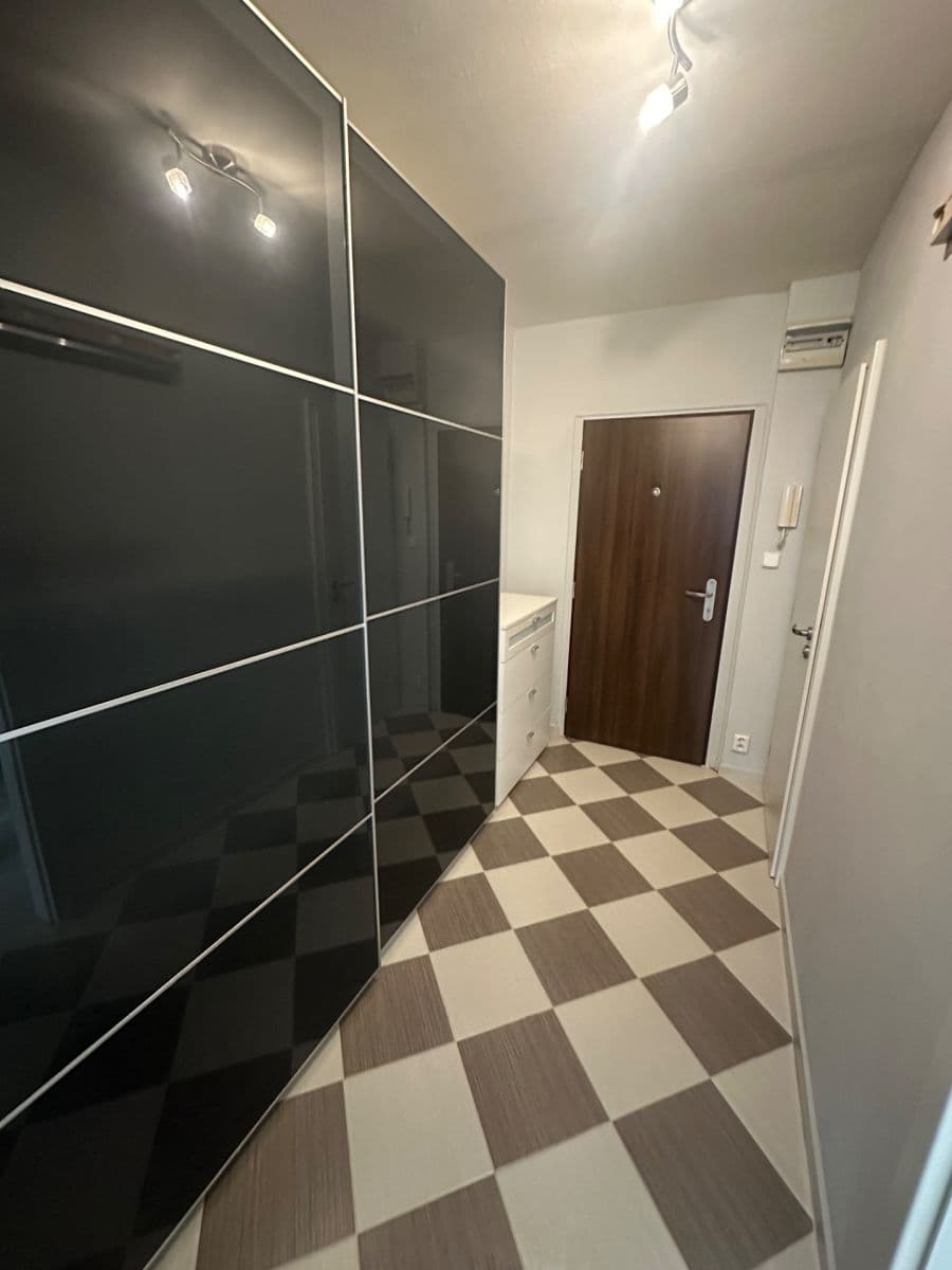 Prenájom bytu 2-izbový 44 m², Nad Papežem, Dobříš, Středočeský kraj Prenájom bytu 2-izbový 44 m², Nad Papežem, Dobříš, Středočeský kraj
