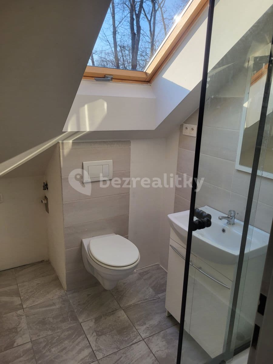 Prenájom bytu 1-izbový 21 m², Průmyslová, Strančice, Středočeský kraj Prenájom bytu 1-izbový 21 m², Průmyslová, Strančice, Středočeský kraj