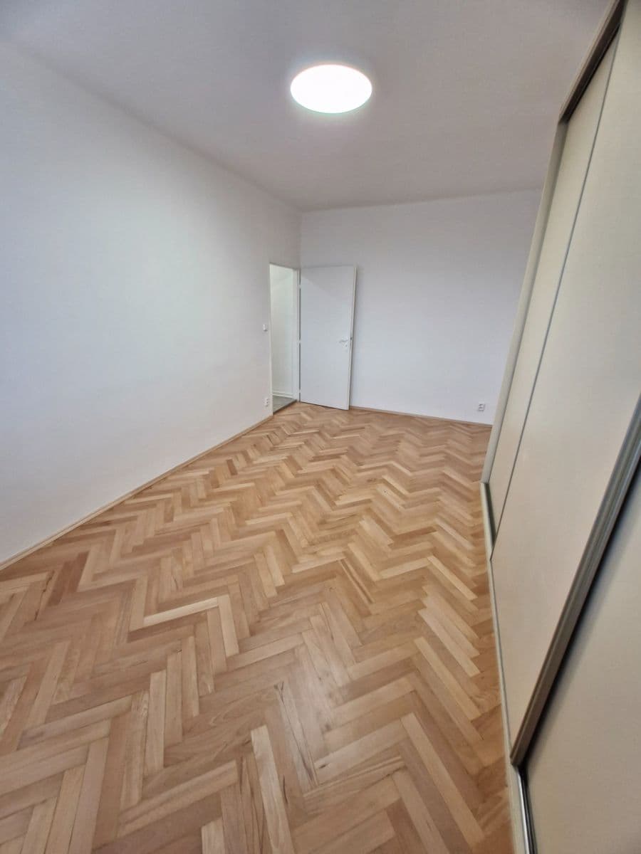 Prenájom bytu 2-izbový 53 m², Pod Lipami, Praha, Praha Prenájom bytu 2-izbový 53 m², Pod Lipami, Praha, Praha