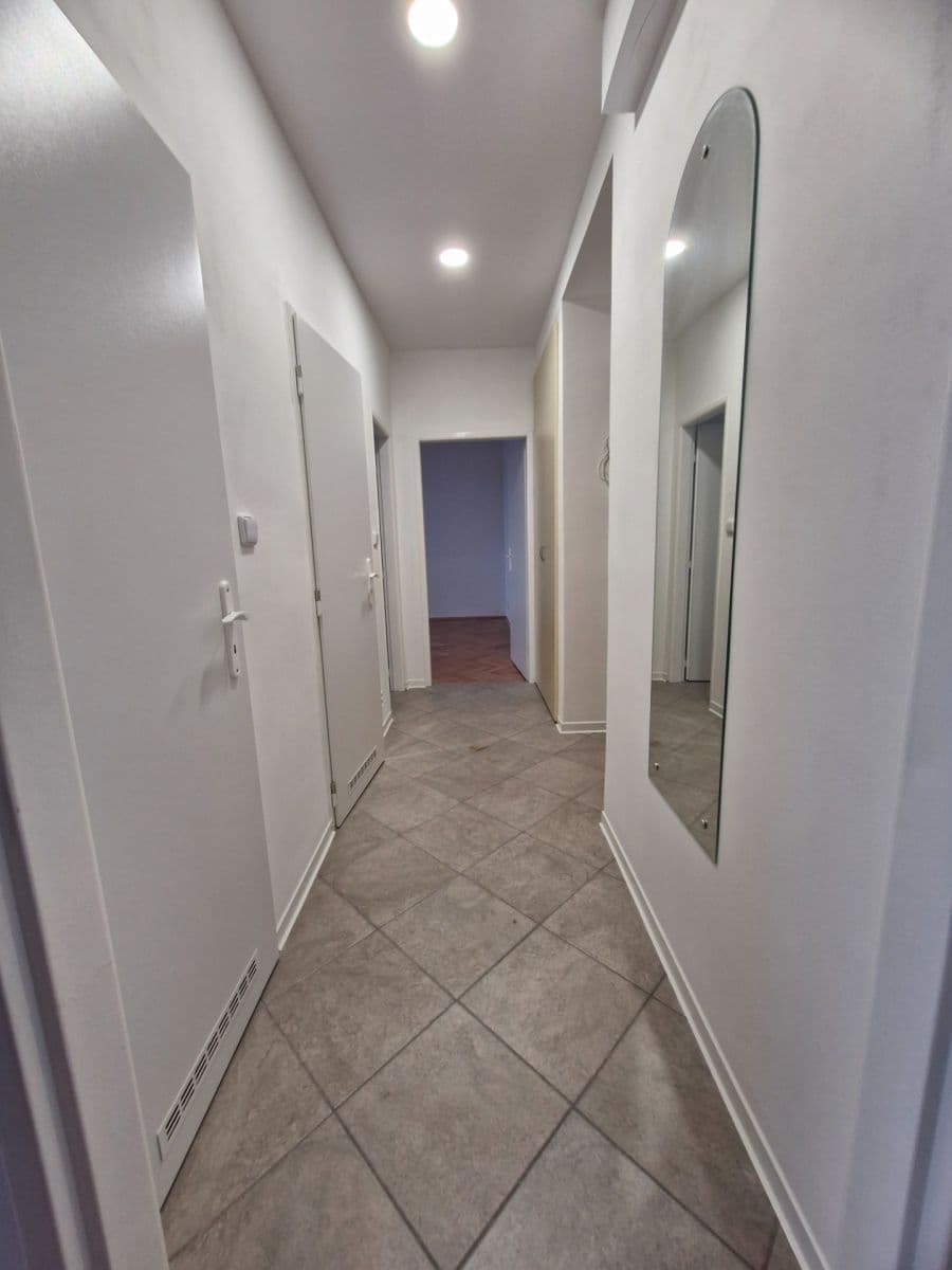 Prenájom bytu 2-izbový 53 m², Pod Lipami, Praha, Praha Prenájom bytu 2-izbový 53 m², Pod Lipami, Praha, Praha