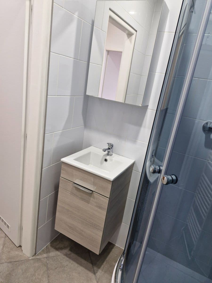 Prenájom bytu 2-izbový 53 m², Pod Lipami, Praha, Praha Prenájom bytu 2-izbový 53 m², Pod Lipami, Praha, Praha