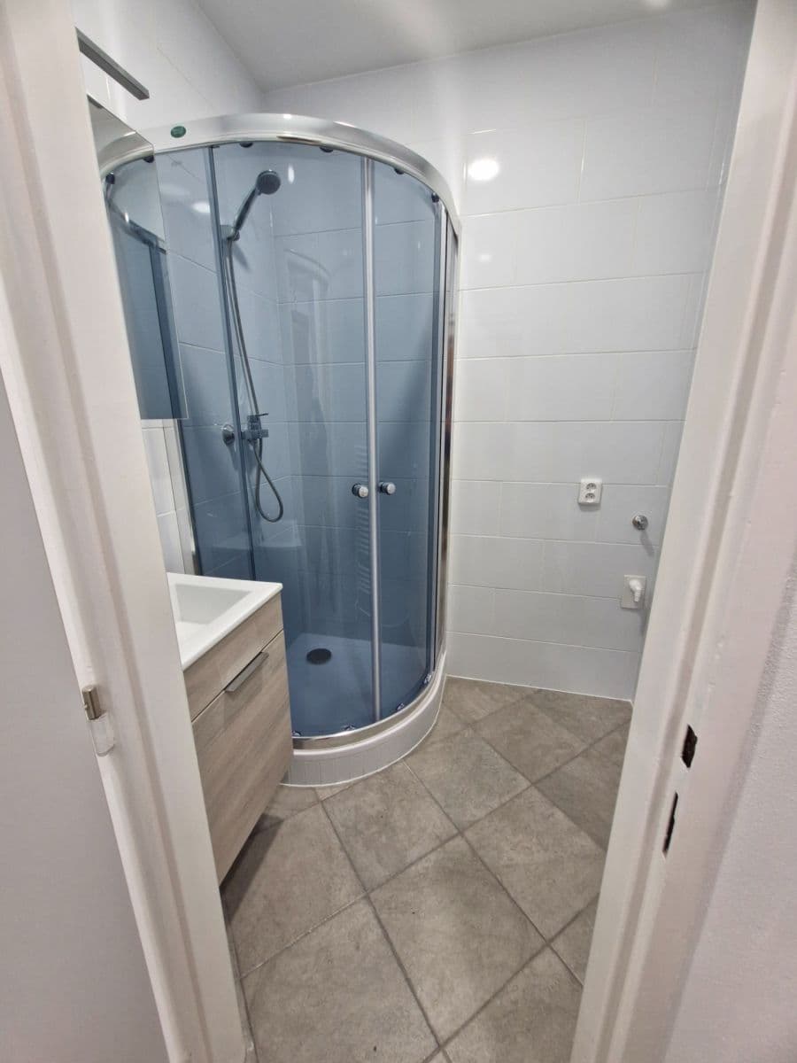 Prenájom bytu 2-izbový 53 m², Pod Lipami, Praha, Praha Prenájom bytu 2-izbový 53 m², Pod Lipami, Praha, Praha