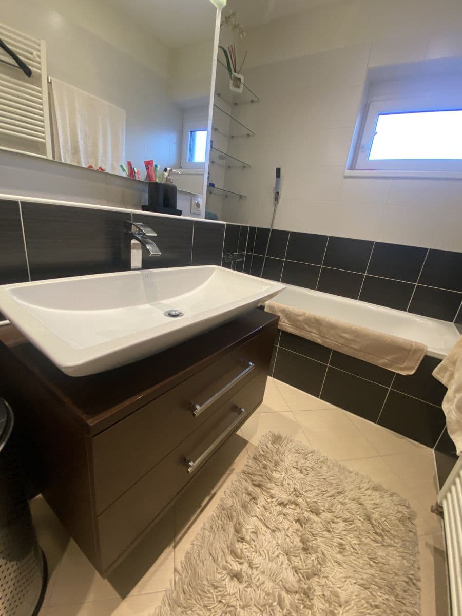 Prenájom bytu 52 m², Svitákova, Praha, Praha Prenájom bytu 52 m², Svitákova, Praha, Praha