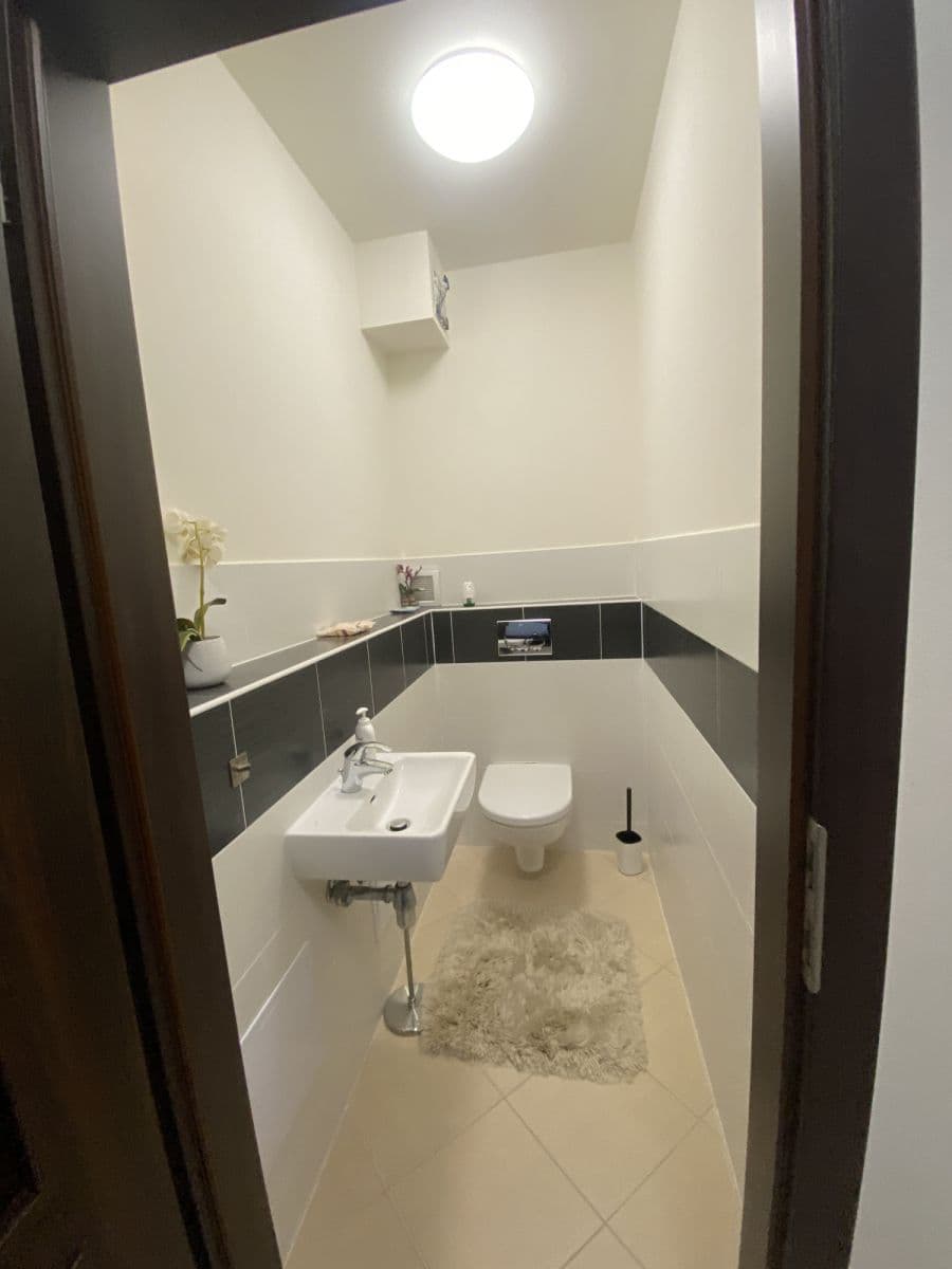 Prenájom bytu 52 m², Svitákova, Praha, Praha Prenájom bytu 52 m², Svitákova, Praha, Praha