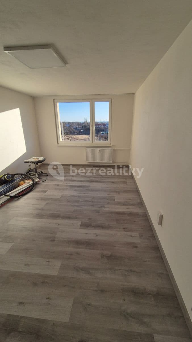 Prenájom bytu 3-izbový 76 m², Bezručova, Chomutov, Ústecký kraj Prenájom bytu 3-izbový 76 m², Bezručova, Chomutov, Ústecký kraj