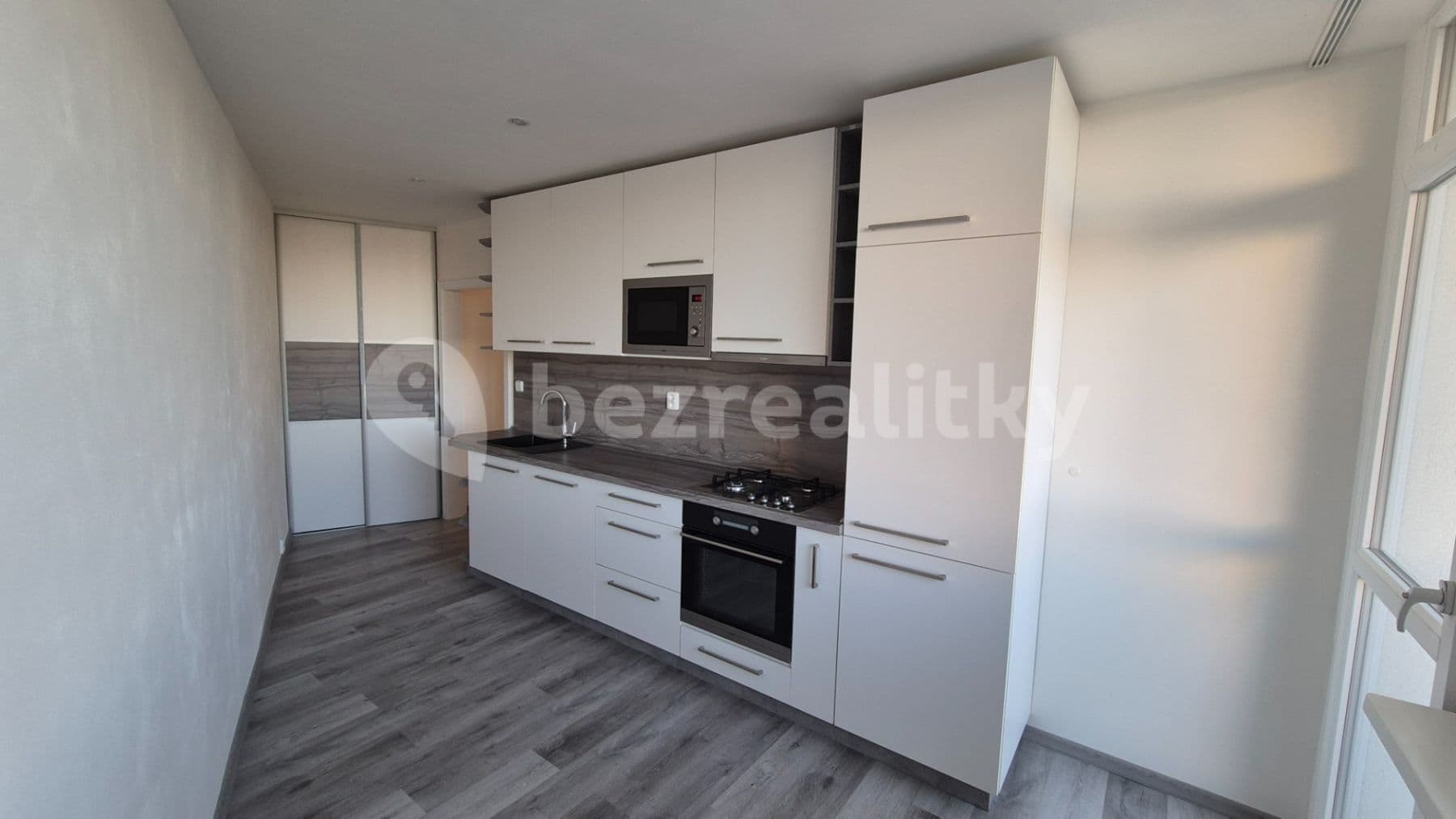 Prenájom bytu 3-izbový 76 m², Bezručova, Chomutov, Ústecký kraj Prenájom bytu 3-izbový 76 m², Bezručova, Chomutov, Ústecký kraj