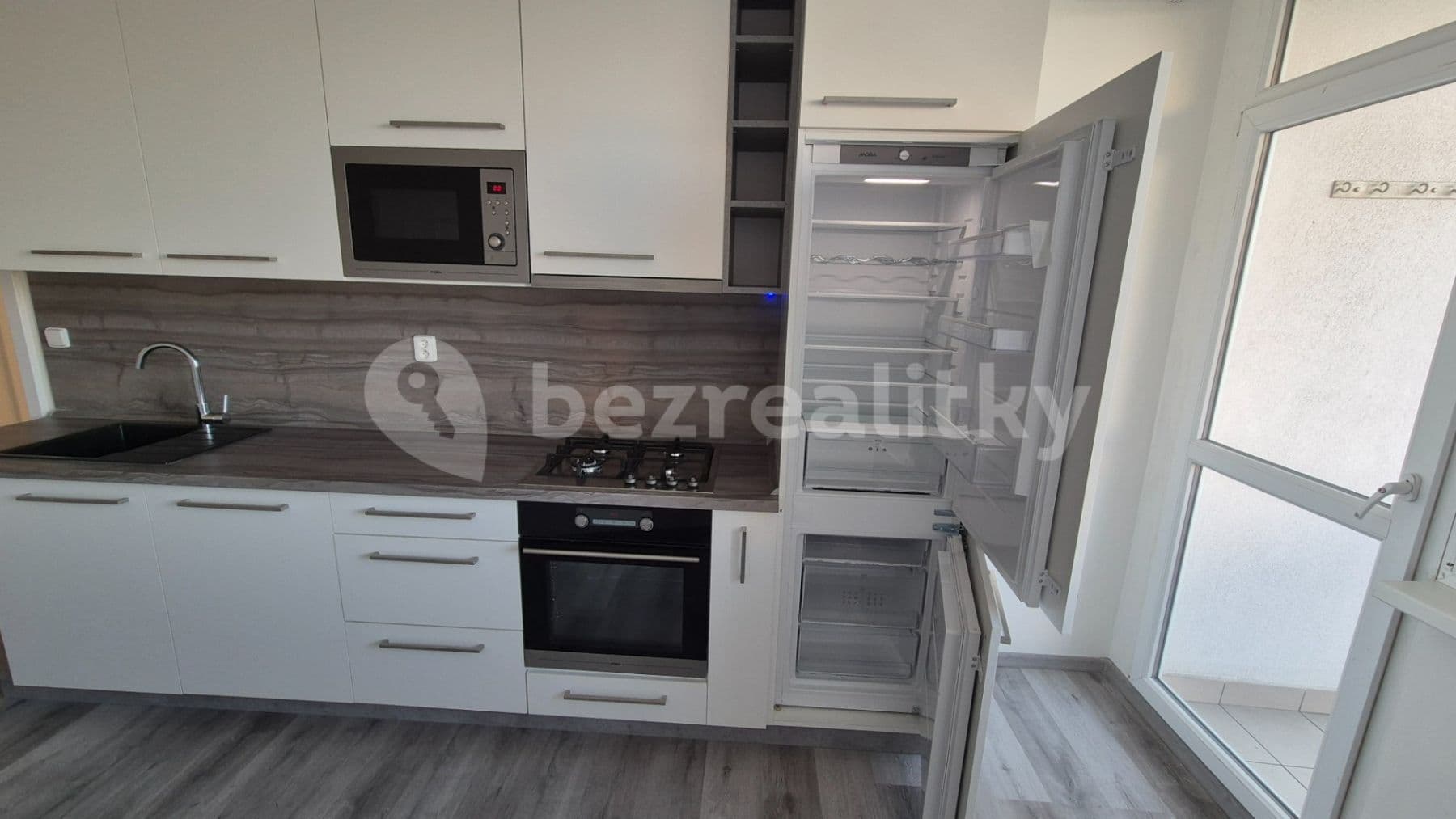 Prenájom bytu 3-izbový 76 m², Bezručova, Chomutov, Ústecký kraj Prenájom bytu 3-izbový 76 m², Bezručova, Chomutov, Ústecký kraj