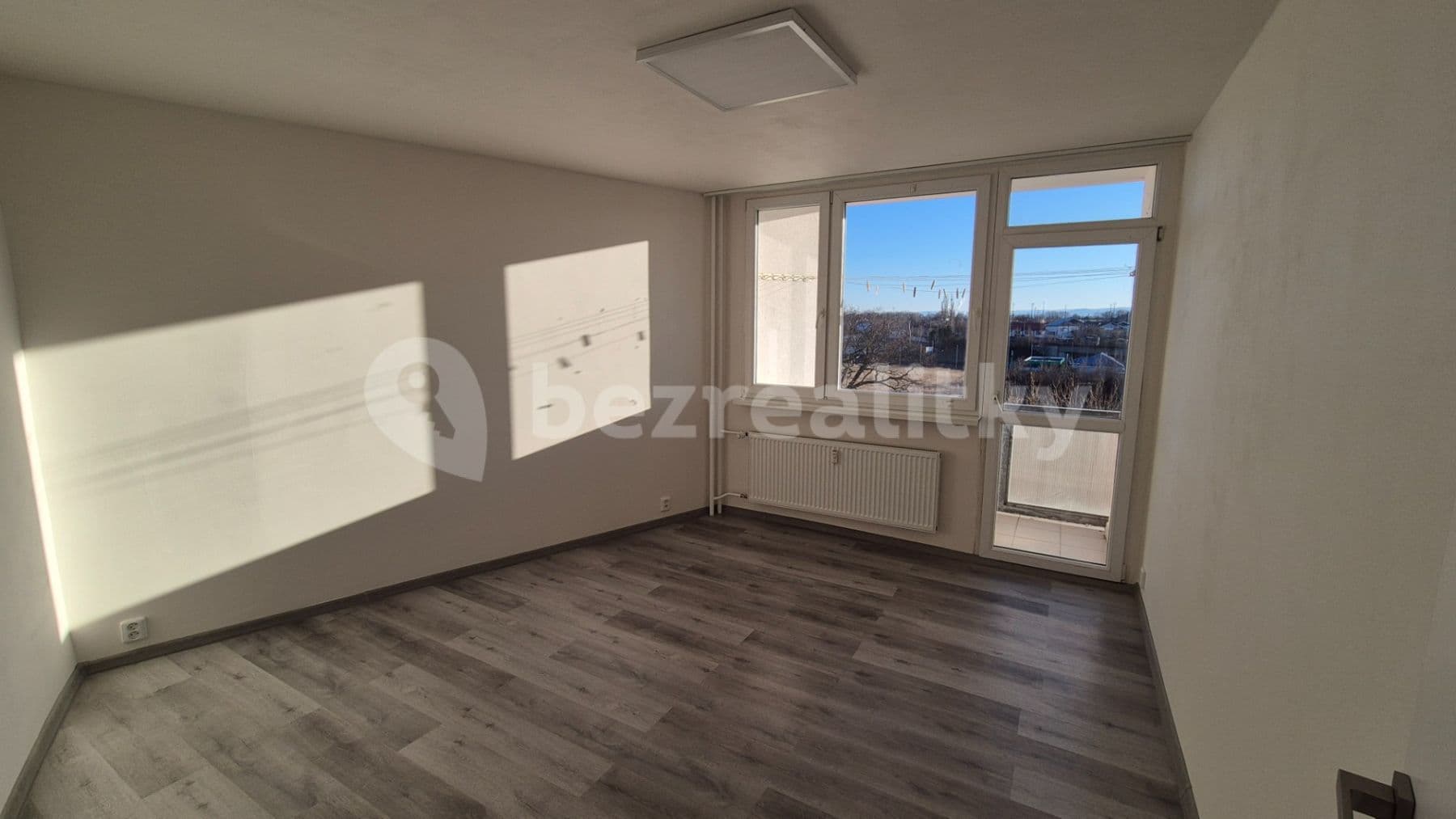 Prenájom bytu 3-izbový 76 m², Bezručova, Chomutov, Ústecký kraj Prenájom bytu 3-izbový 76 m², Bezručova, Chomutov, Ústecký kraj