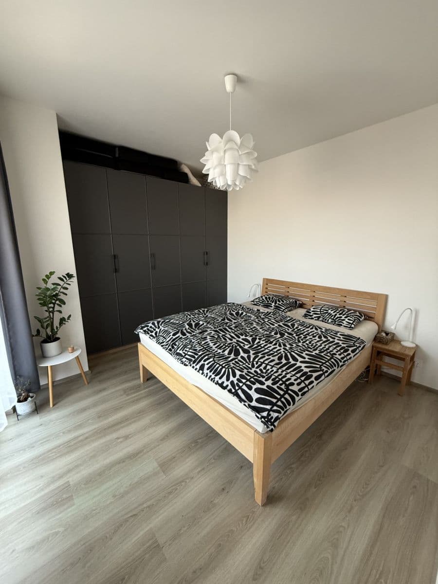Prenájom bytu 2-izbový 50 m², Kramperova, Praha, Praha Prenájom bytu 2-izbový 50 m², Kramperova, Praha, Praha