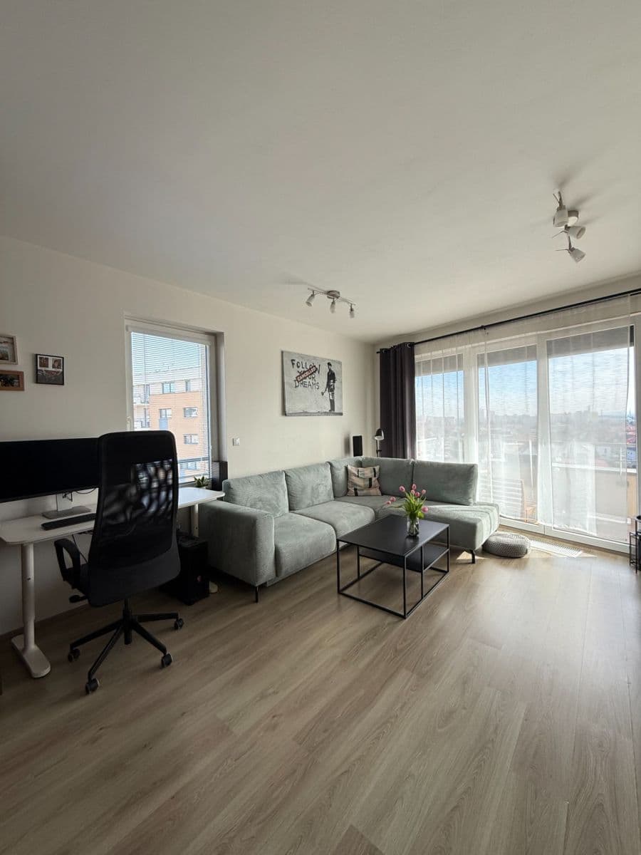 Prenájom bytu 2-izbový 50 m², Kramperova, Praha, Praha Prenájom bytu 2-izbový 50 m², Kramperova, Praha, Praha