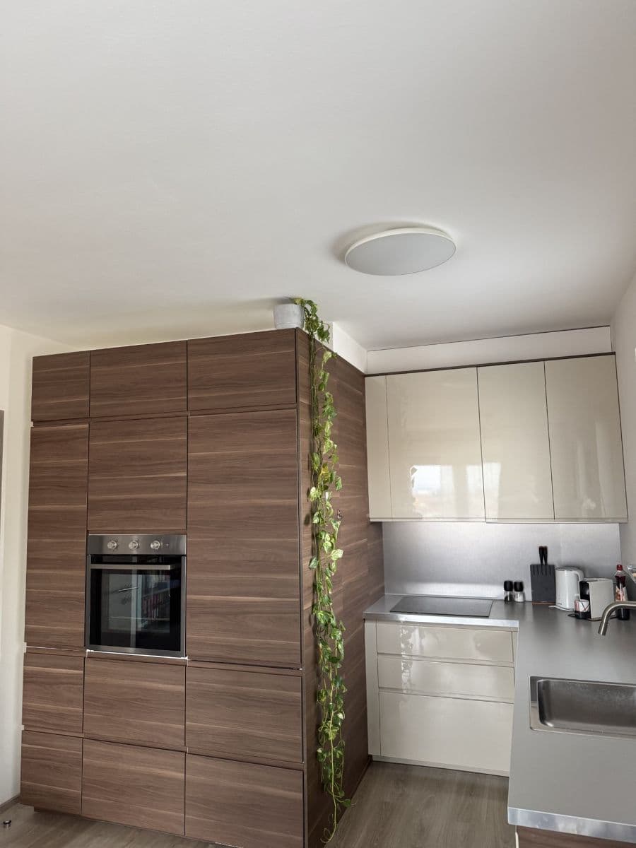 Prenájom bytu 2-izbový 50 m², Kramperova, Praha, Praha Prenájom bytu 2-izbový 50 m², Kramperova, Praha, Praha